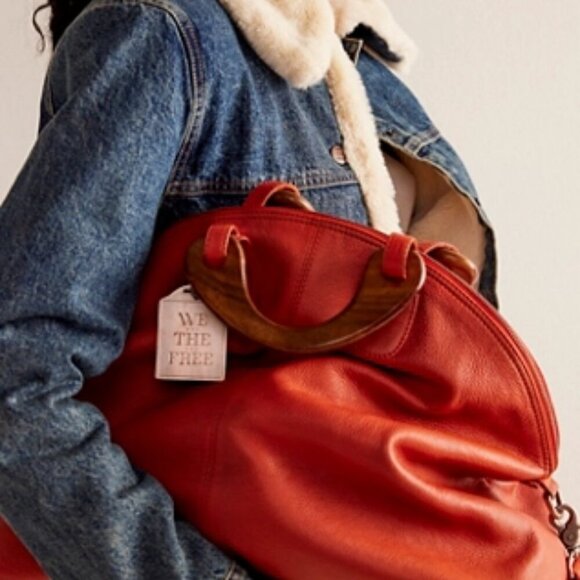 FREE PEOPLE Denim Jacket with Faux Fur Collar! Size Medium Excellent condition - Picture 10 of 10